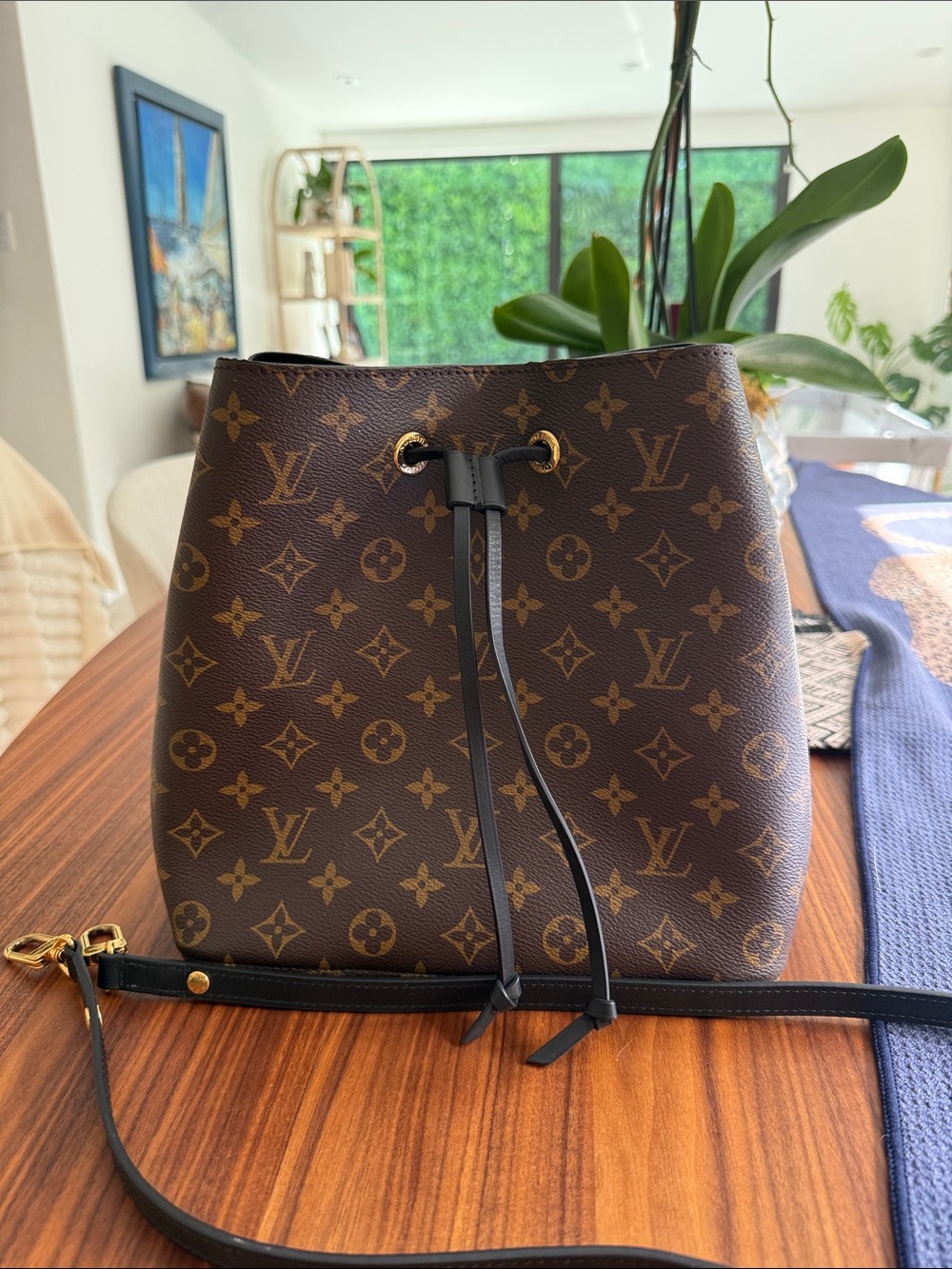 Louis Vuitton Neonoe, Brown Monogram Canvas Bucket Drawstring Bag